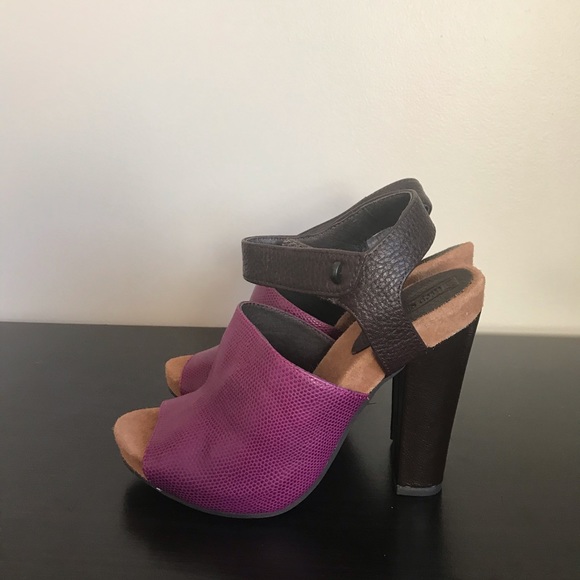 Juicy Couture high heel leather sandals, US 6 - Picture 2 of 3